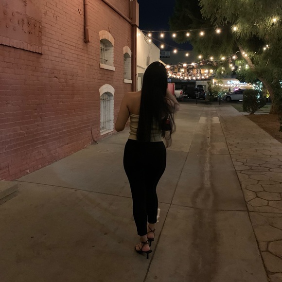 Meet your Posher, Valerie - Picture 1 of 5